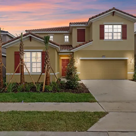 7 Bedrooms- 5,5 Bathrooms Solterra 7599 Ol
